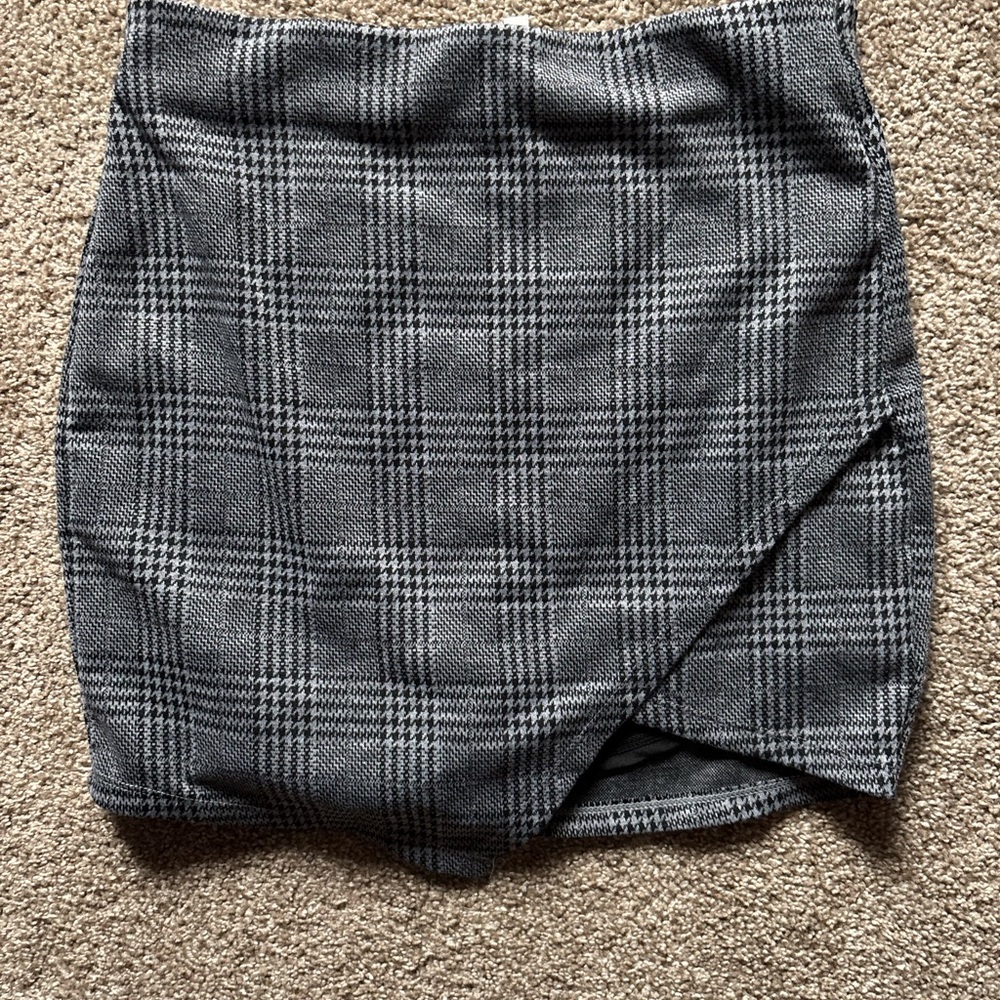 HALARA Gray Plaid Wrap-Front Mini Skirt